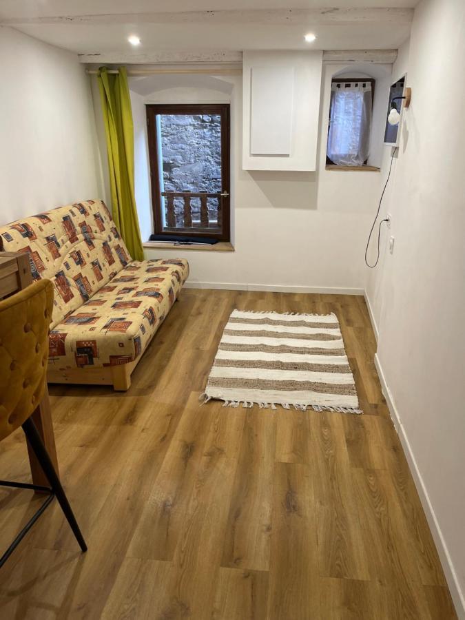 Apartment Centre